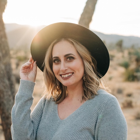 Meet your Posher, Rebecca - Picture 1 of 1